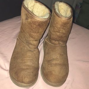 Women’s uggs (authentic ) size 5